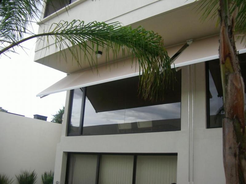 Toldo Retractil American