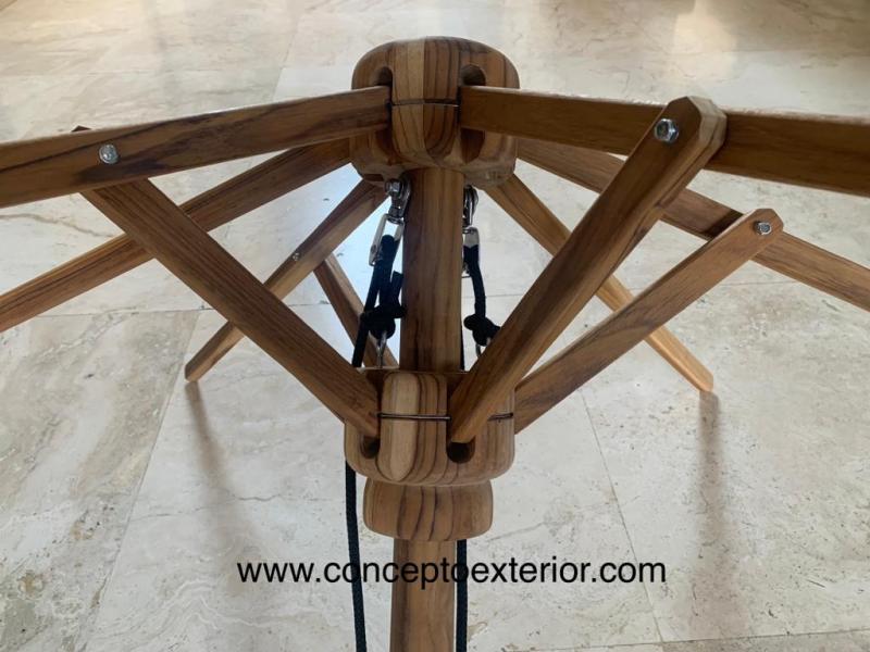 Armazon de sombrilla en Teka 100% Concepto Exterior